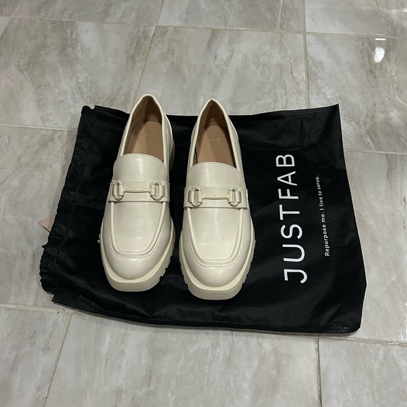 Just Fab Frankie Flat Loafer - Never Worn- Cream/Off White - Picture 8 of 10